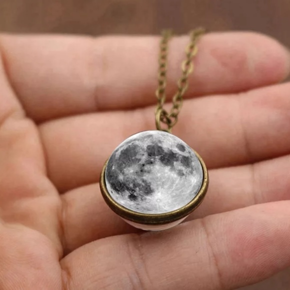 ▪️Glass Moon Necklace. - Picture 3 of 3